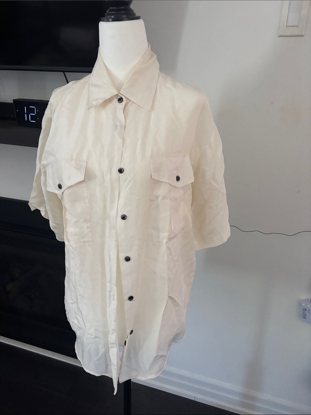 Women silk Lightweight Short-Sleeve Button-Up Shirt Jacket in Cream